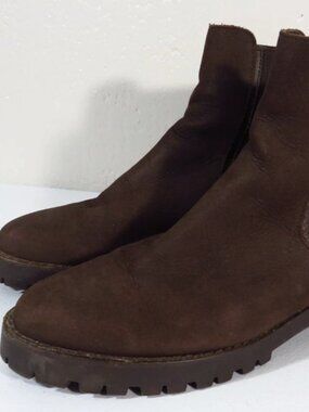 Thursday Boot Co. Women's Size 10 Legend Chelsea Boot in Truffle Nubuck Brown!